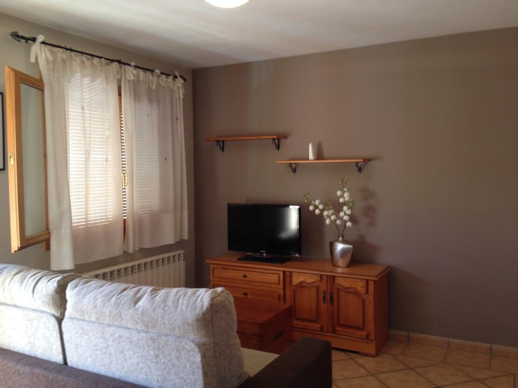 Apartamentos Residencial Fornocal Alquezar Room photo
