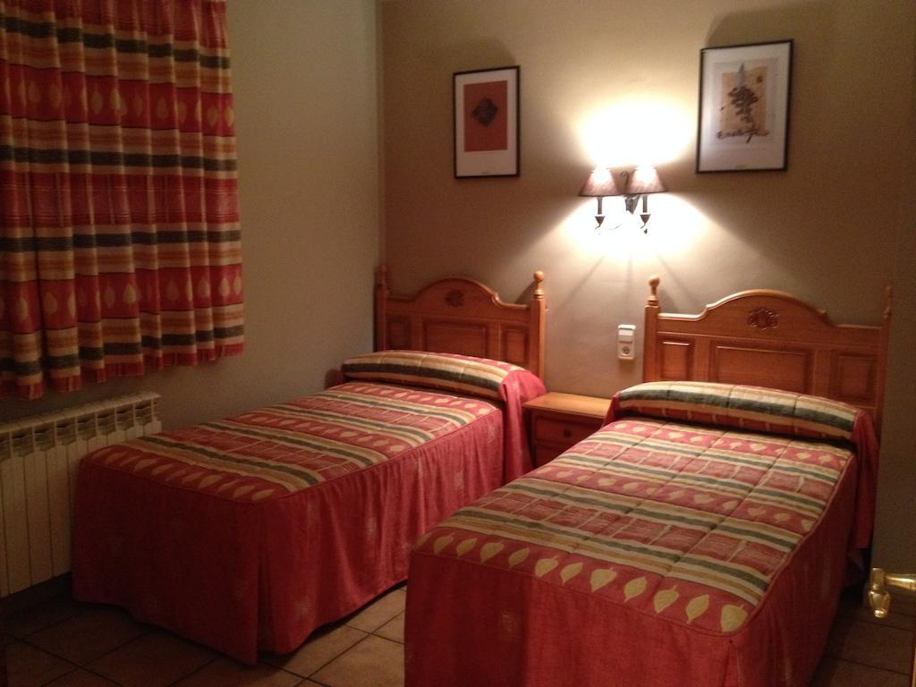 Apartamentos Residencial Fornocal Alquezar Room photo